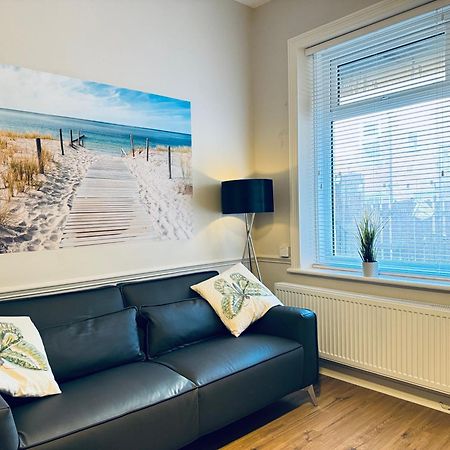 Rockcliffe Retreat, Stylish Coastal Apartment Whitley Bay Bagian luar foto