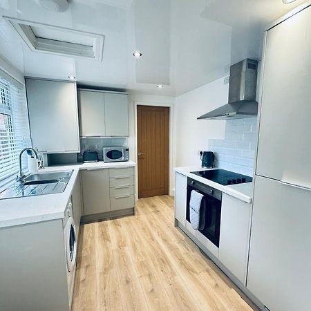 Rockcliffe Retreat, Stylish Coastal Apartment Whitley Bay Bagian luar foto