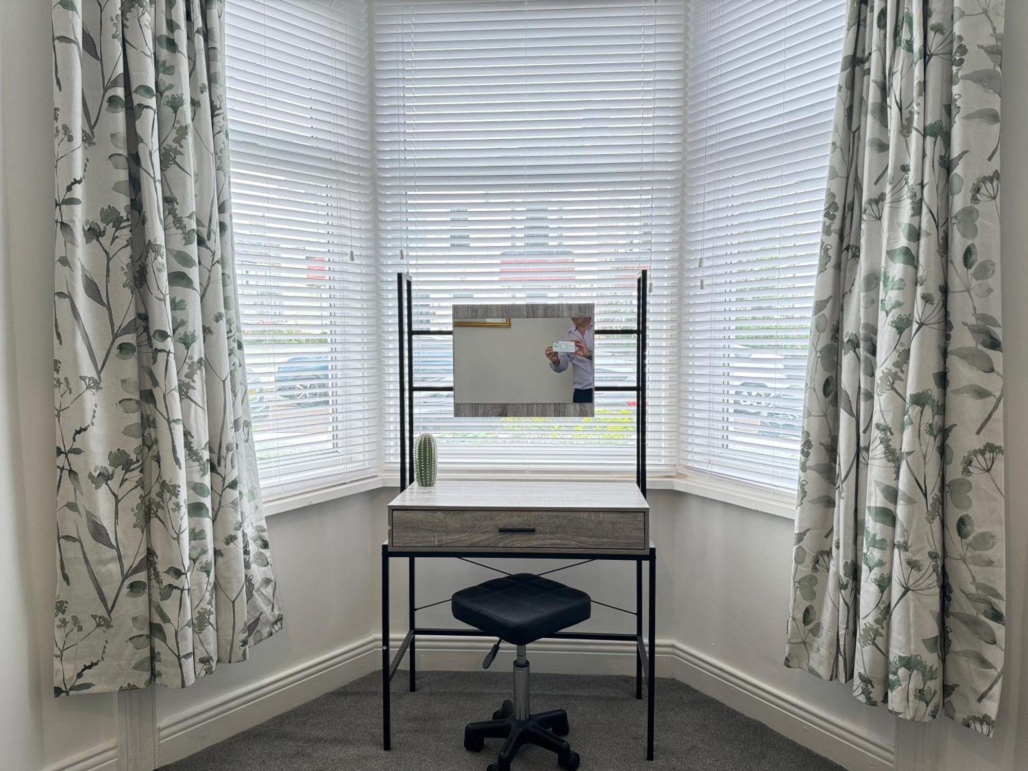 Rockcliffe Retreat, Stylish Coastal Apartment Whitley Bay Bagian luar foto