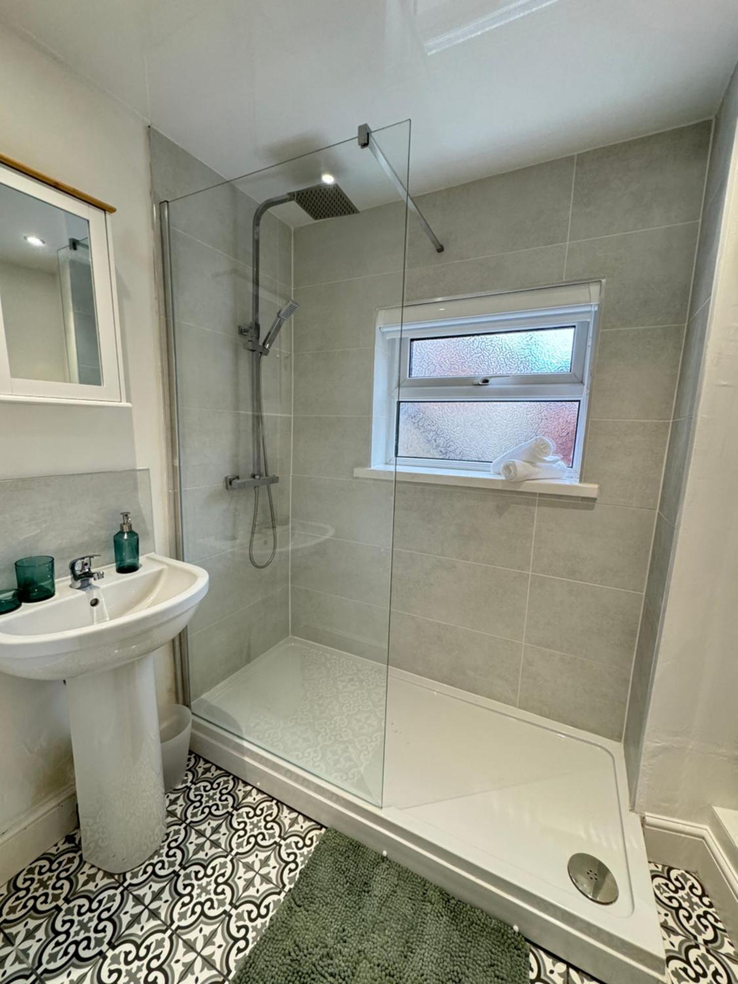 Rockcliffe Retreat, Stylish Coastal Apartment Whitley Bay Bagian luar foto